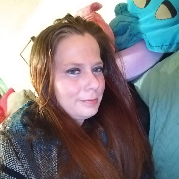 Meet your Posher, Pamela - Picture 2 of 2